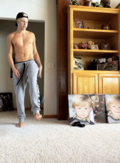 Carson Lueders Feet (11 images)