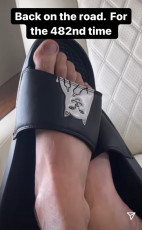 Ryan Tedder Feet (34 pictures)