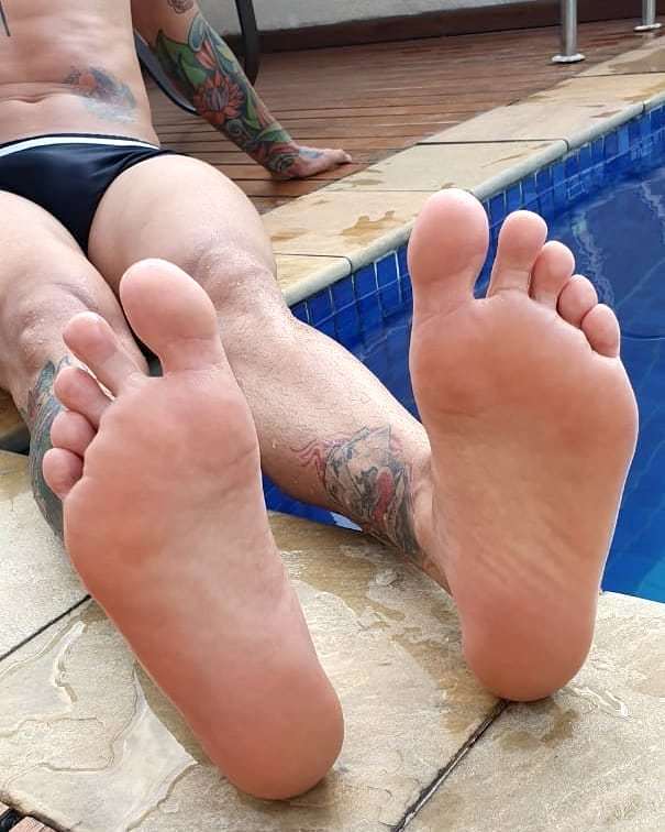 Alan Martins Feet