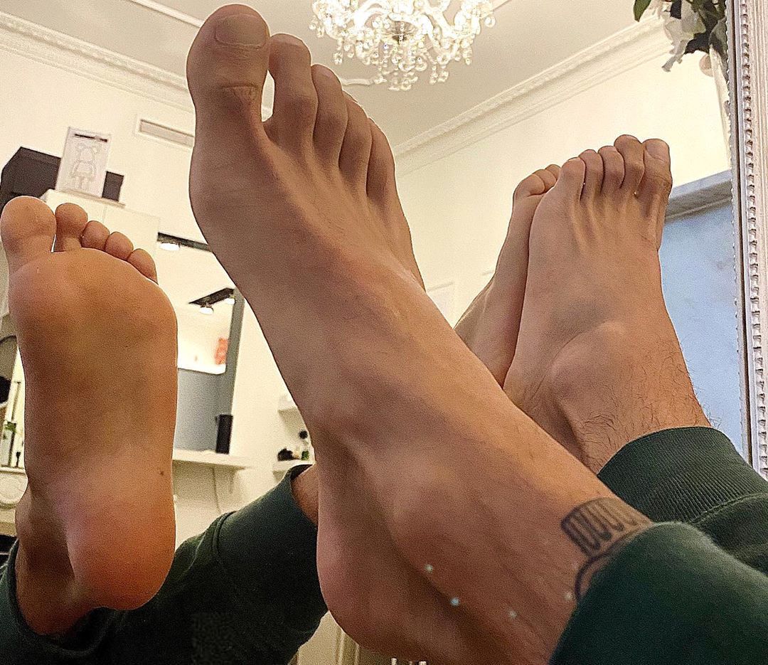 Cristian Soto Feet