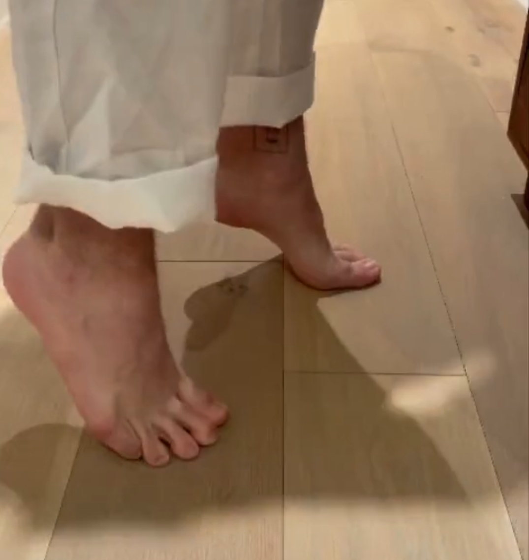 Frankie Jonas Feet