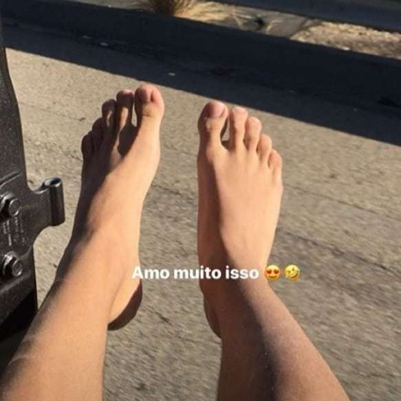 Bruno Oliveira 2 Feet