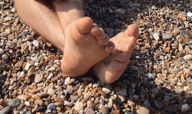 Harry Judd Feet