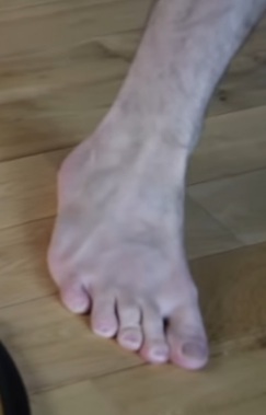 Leon Martins Feet