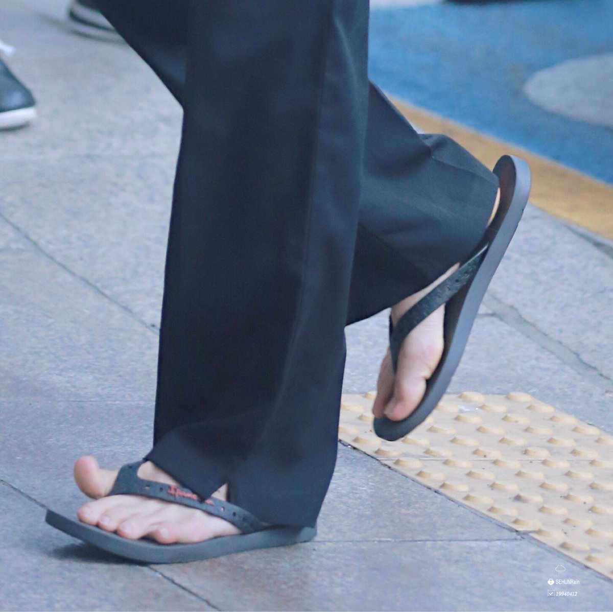 Se Hun Oh Feet