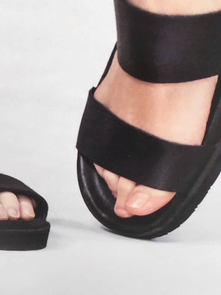 Se Hun Oh Feet