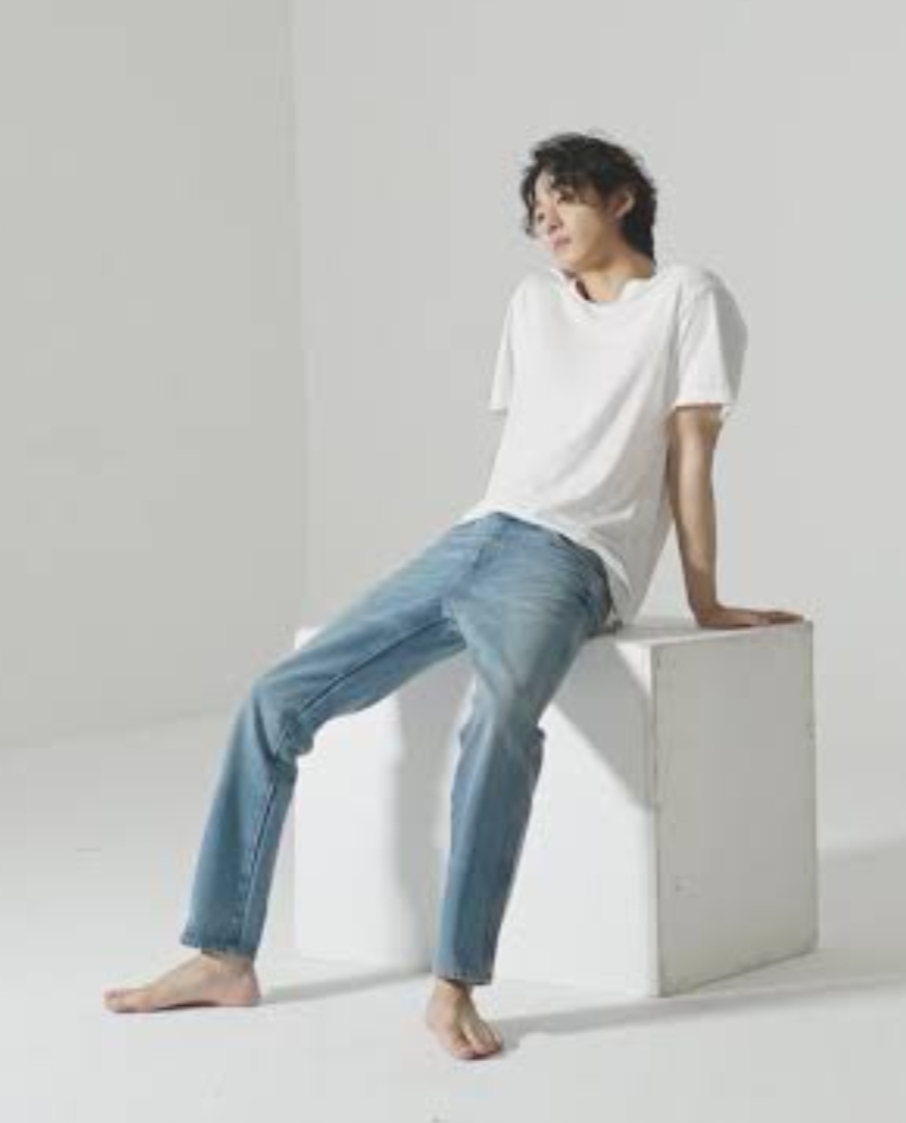 Ahn Hyo Seop Feet