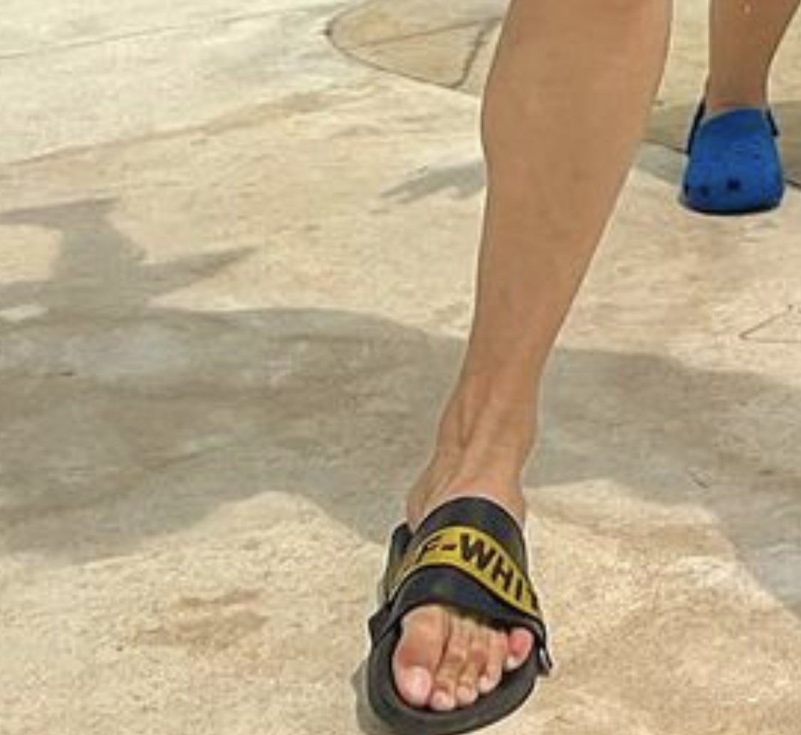 Alfonso De Nigris Feet