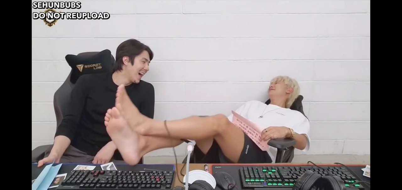 Chan Yeol Park Feet