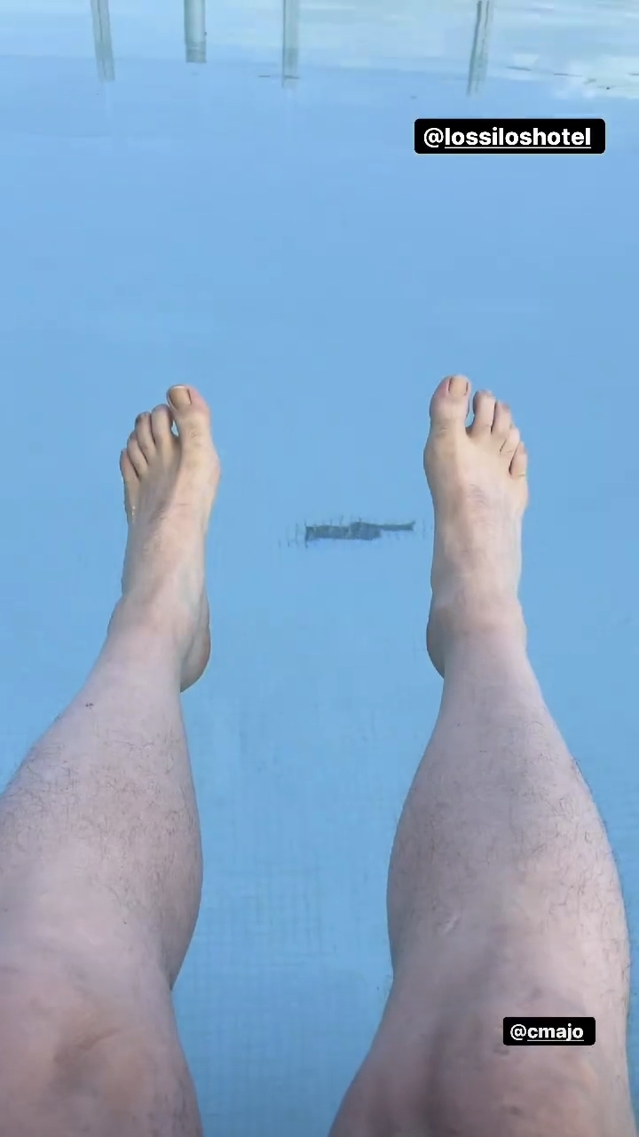 Osvaldo Gross Feet