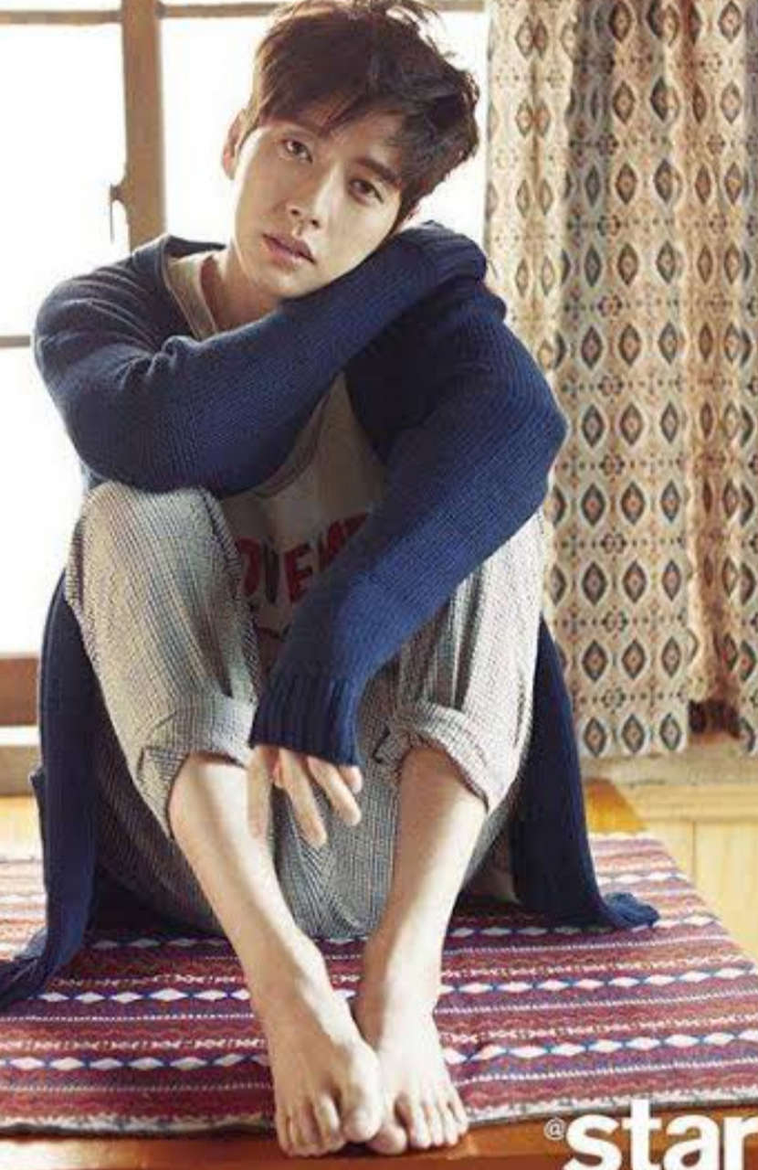 Park Hae Jin Feet