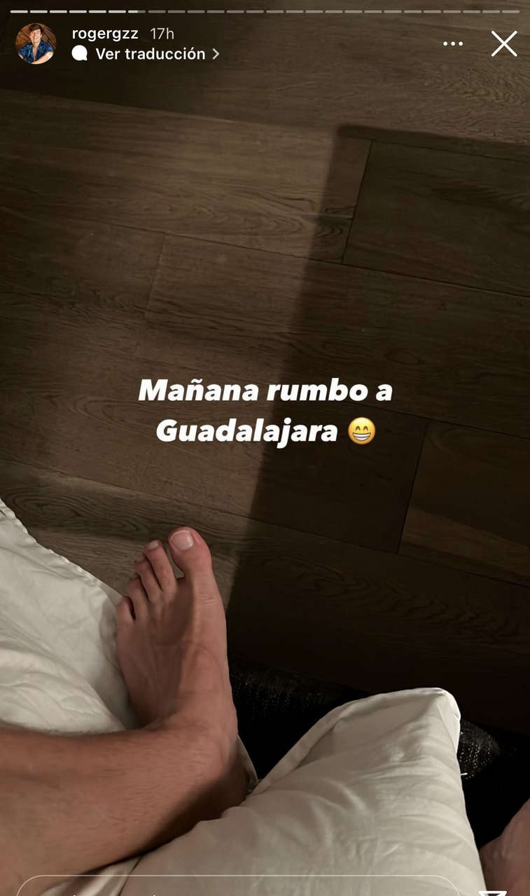 Roger Gonzalez Garza Feet