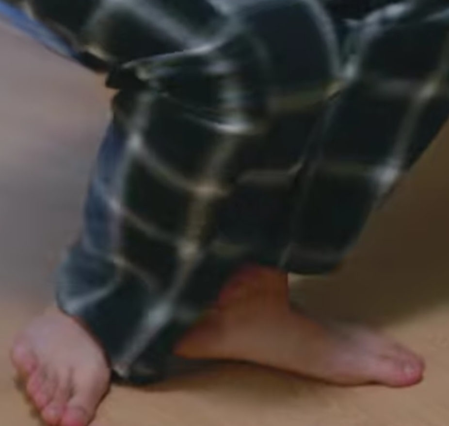 Sang Yeon Son Feet