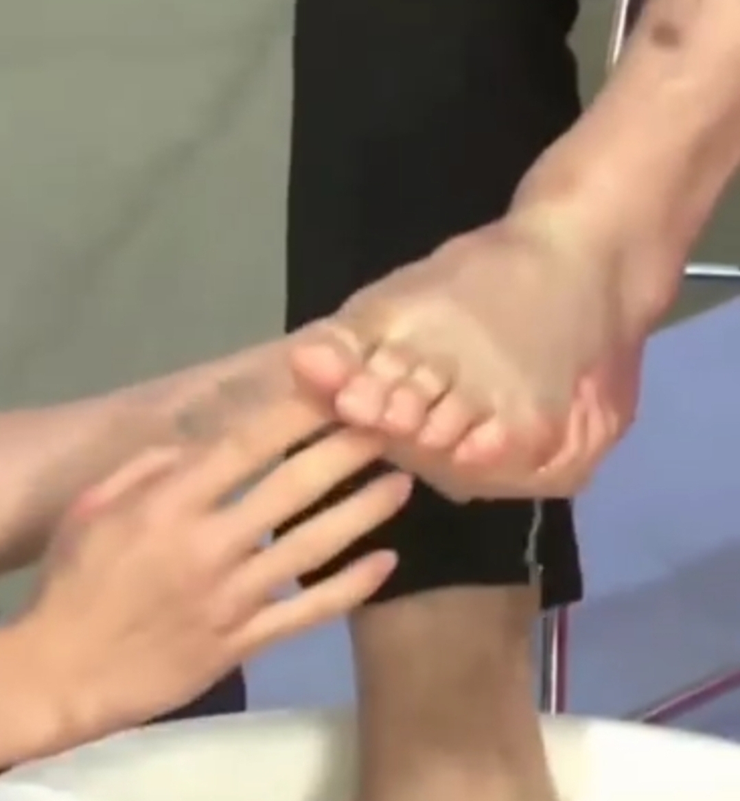 Sung Jae Yook Feet