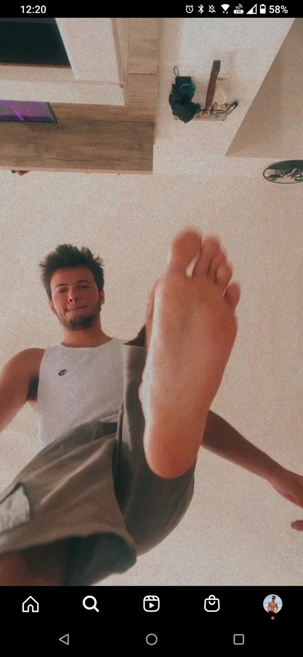 Eduardo Melo Feet