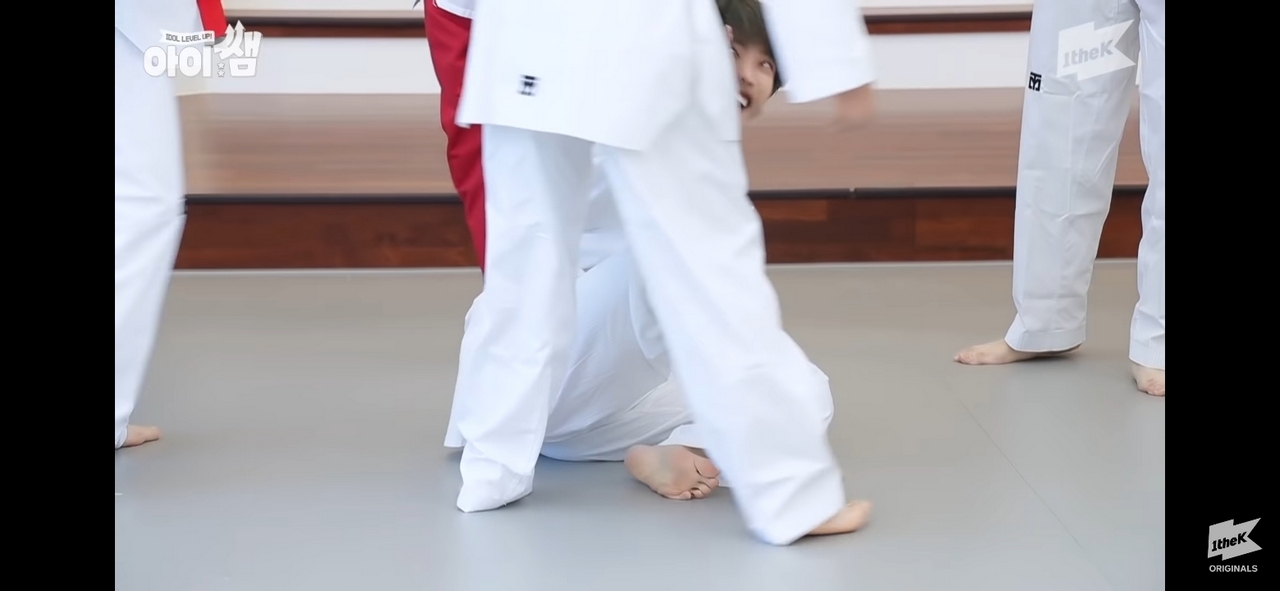 Hong Joong Kim Feet