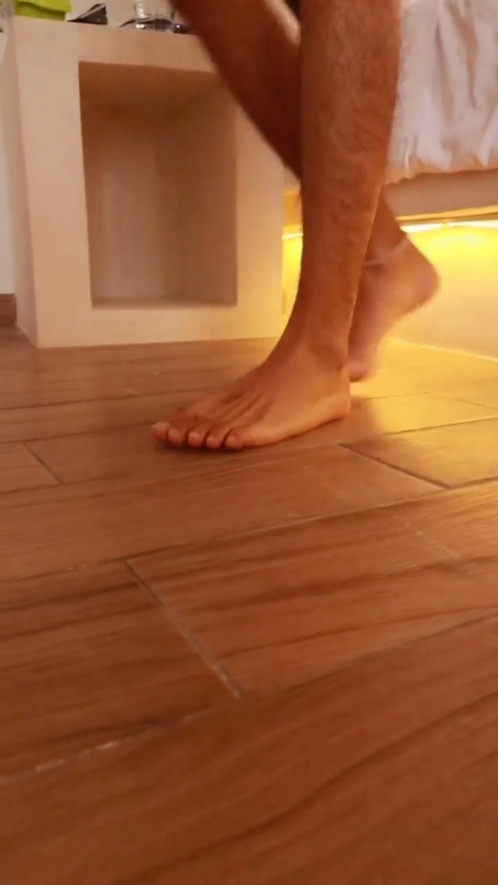 Ilika Cruz Feet