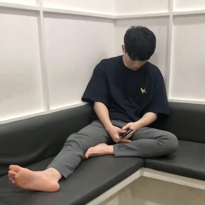 Jihoon Lee Feet