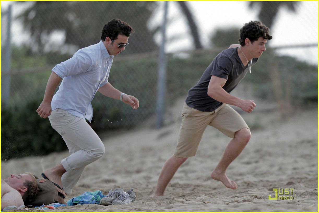 Nick Jonas Feet