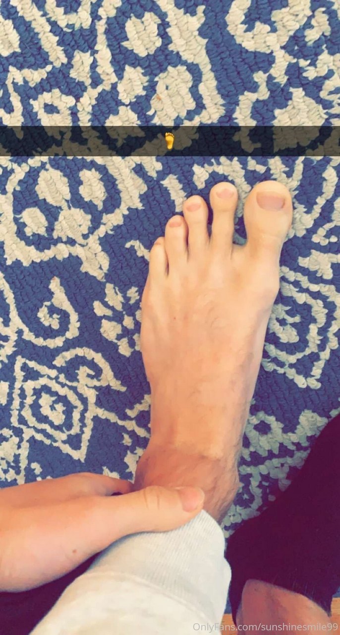 Owen Lindberg Feet