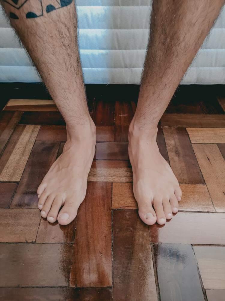Thiago Mello Feet
