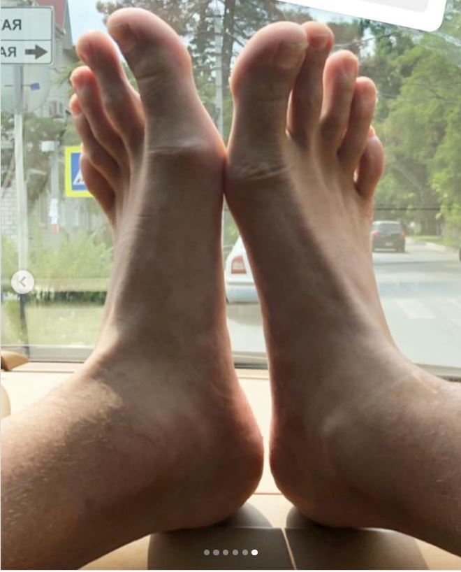 Viktor Sharovarov Feet