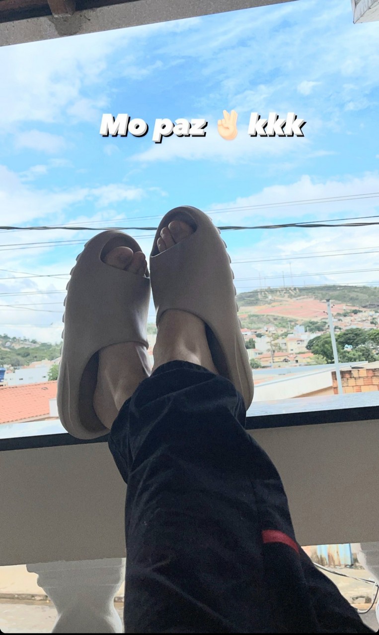 Alex Mapeli Feet