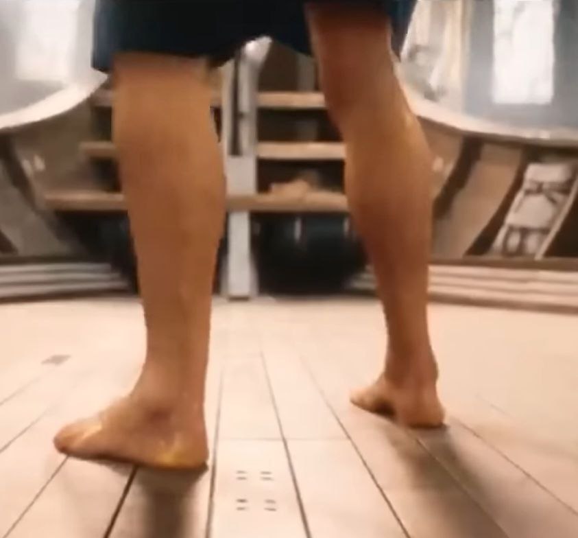 Chris Hemsworth Feet